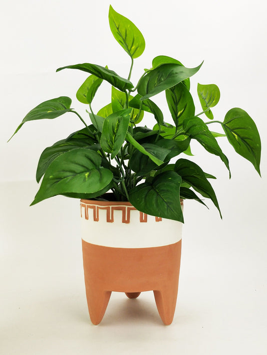 Kendall Planter With Legs