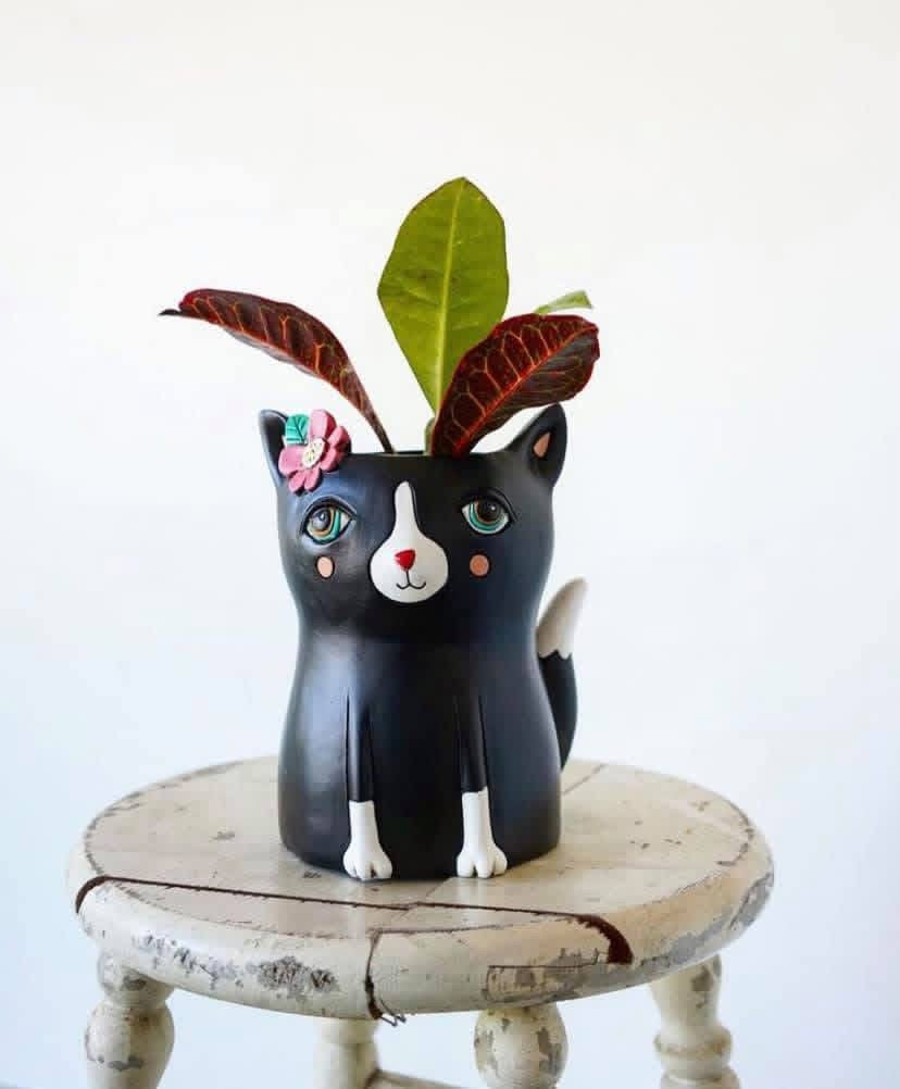 Allen designs - black cat planter